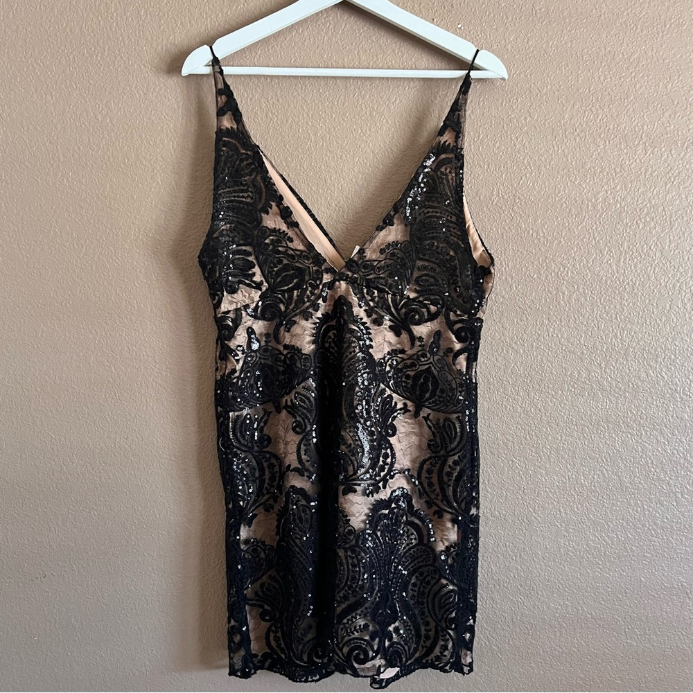 Free People Night Shimmers Lace Sequined Sleeveless V-Neck Mini Dress Size 8 NWT - Picture 6 of 12